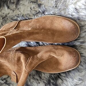 Ugg Women’s Alida Boot-Chestnut-Size: 9.5